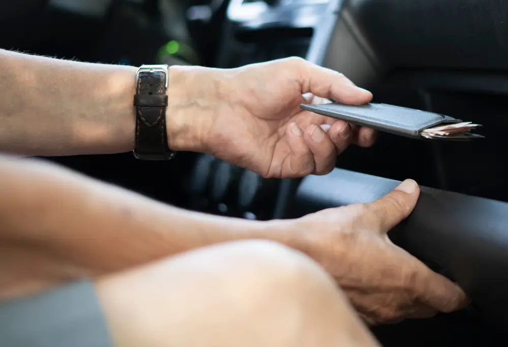 documentacion-de-debes-llevar-en-el-coche-en-espana-2026-checklist-legal