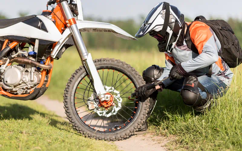 Qué seguro necesito para mi moto de enduro